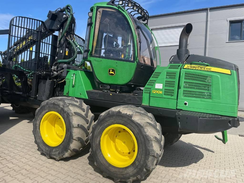 John Deere 1210 E Forvarderi