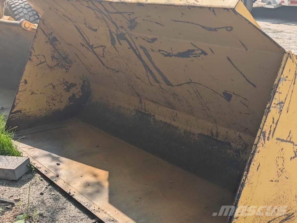 John Deere 310 SE Utovarni rovokopači