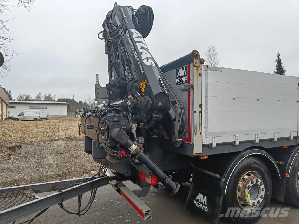DAF XF 530 FAW Kamioni sa kranom