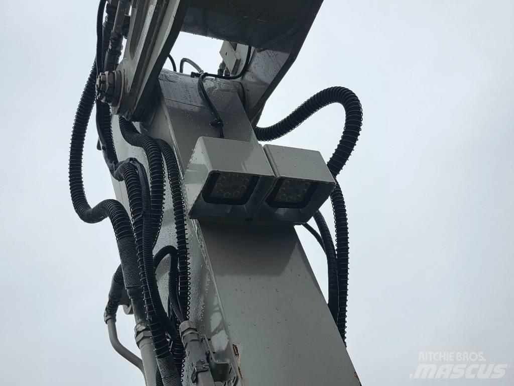 Takeuchi TB 2150 Bageri gusjeničari