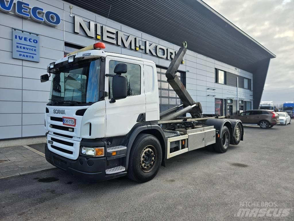 Scania P380 6x2*4 Rol kiper kamioni s kukama za dizanje