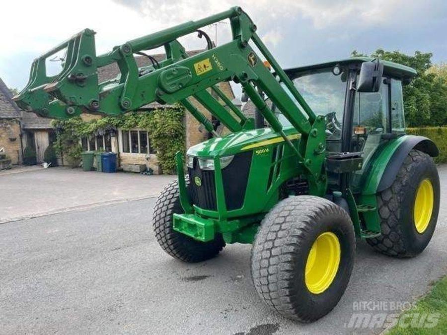 John Deere 5100 M Traktori