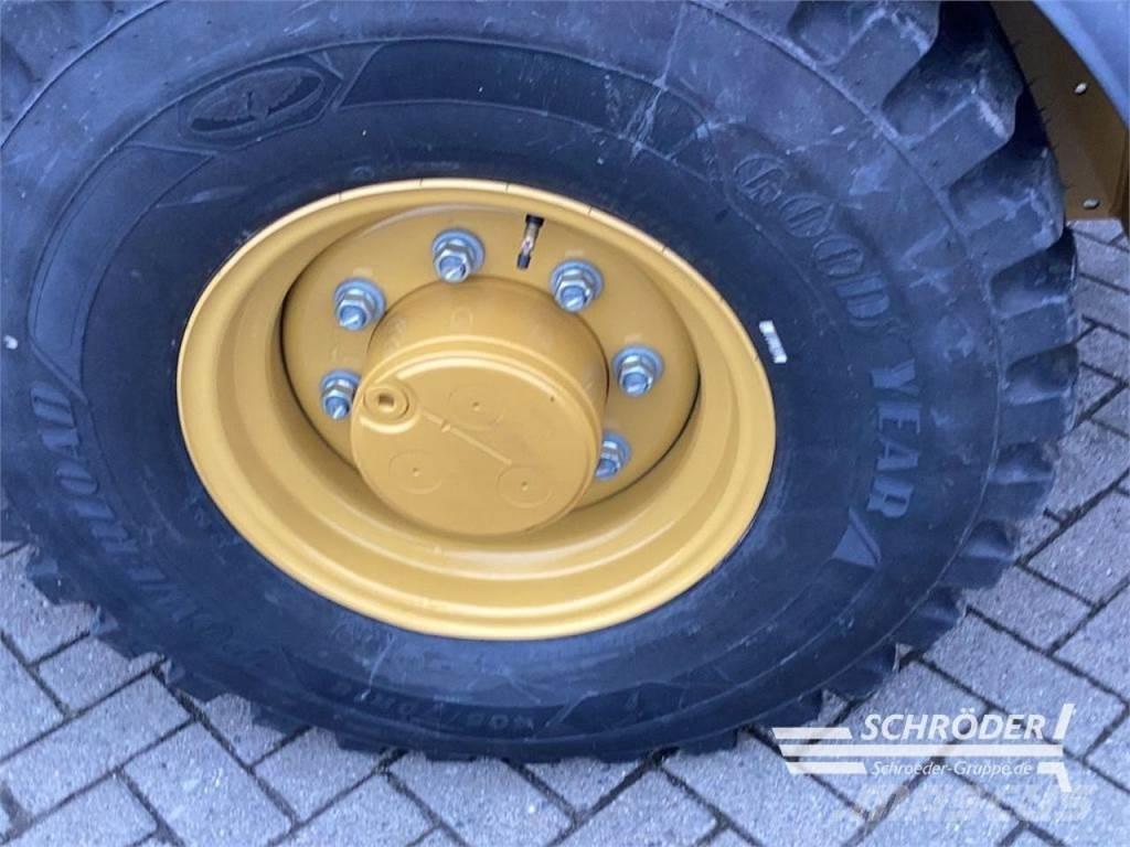 CAT 906 Utovarivači na kotačima