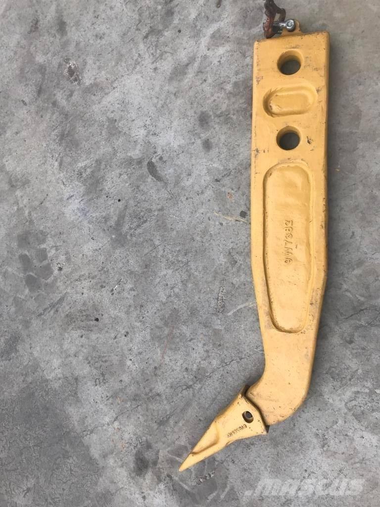 Komatsu D65 Shank Skarifikatori