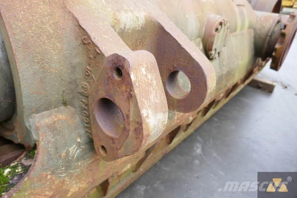 CAT 9W-0558 Gume, kotači i naplatci