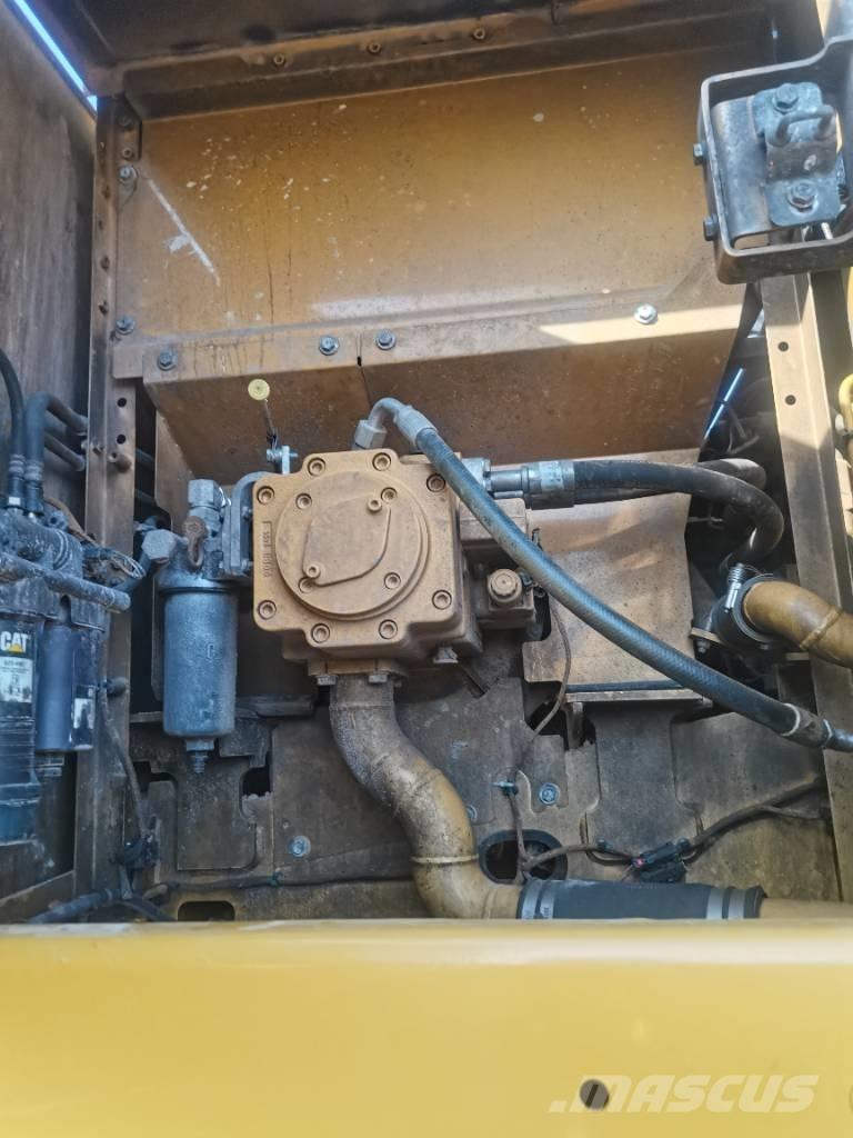 CAT 320 GC Bageri gusjeničari