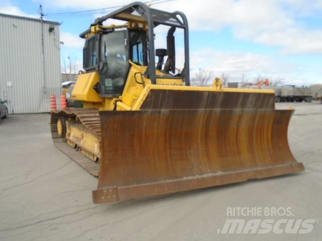 Komatsu D61PX-24 Buldožeri gusjeničari
