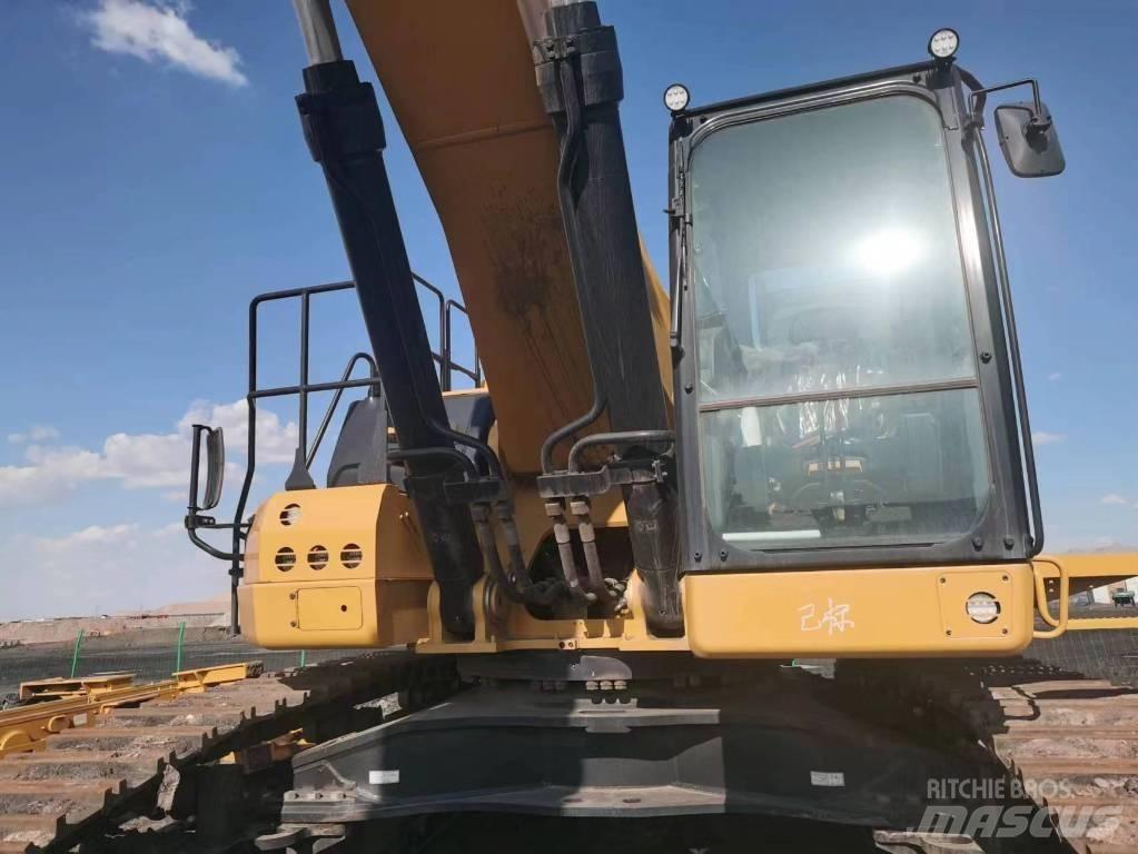 CAT 2020 CAT 374 Bageri na kotačima
