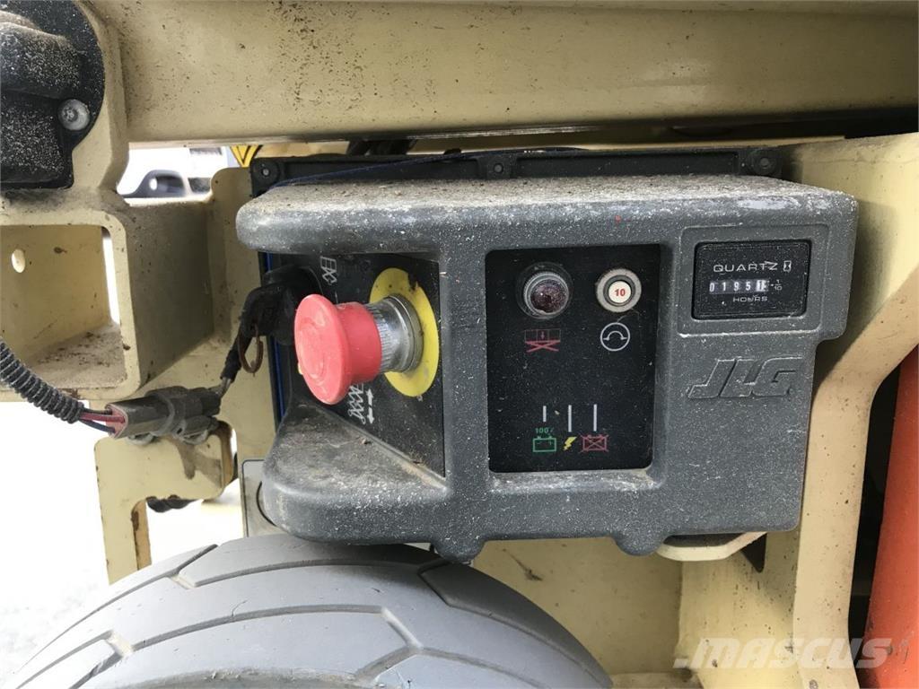 JLG 1930ES (1886) Škaraste platforme