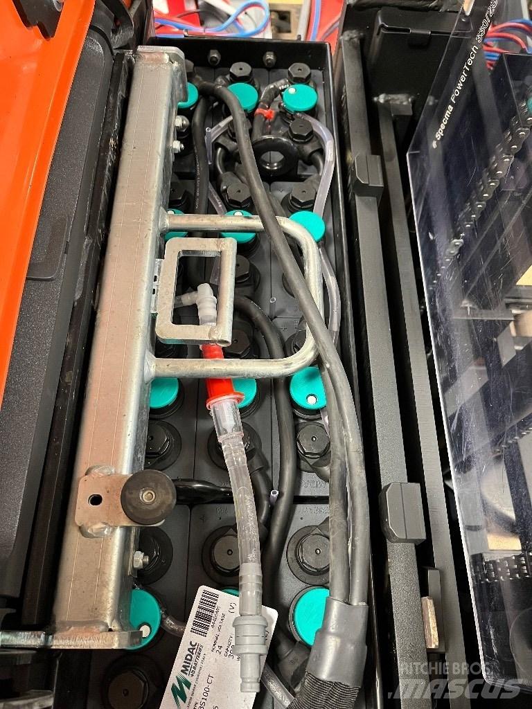 BT SPE 120 L Ručni električni viličar