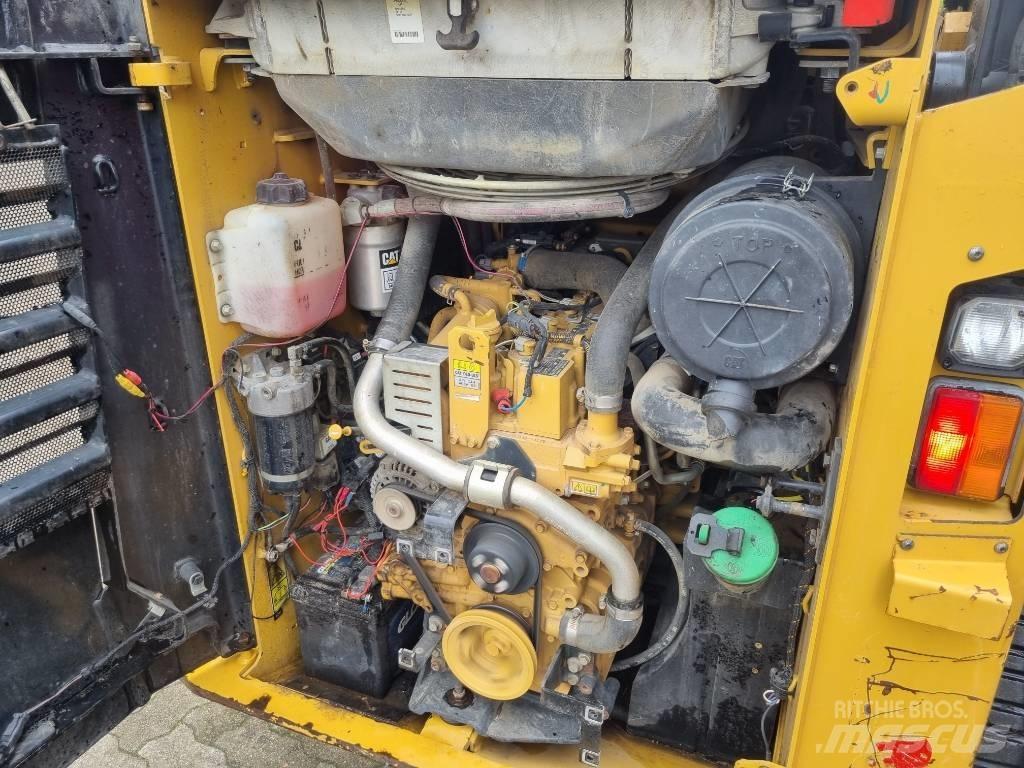 CAT 257 D Skid steer mini utovarivači