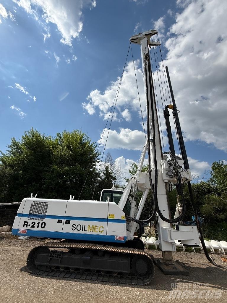Soilmec R 210 Strojevi za zabijanje stupova