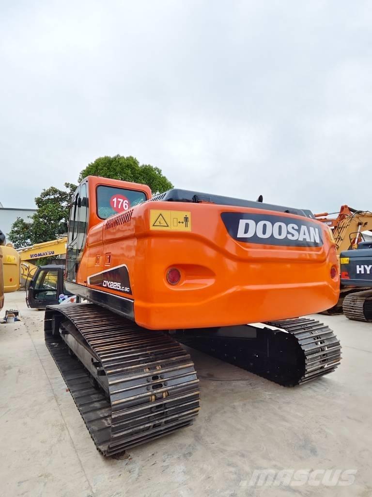 Doosan DX 225 LC-9C Bageri gusjeničari