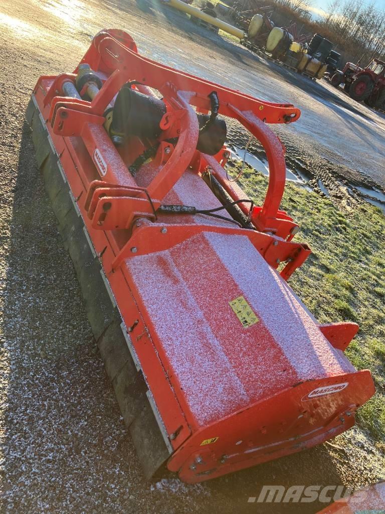Maschio bufalo 300 Kosilice za pašnjak