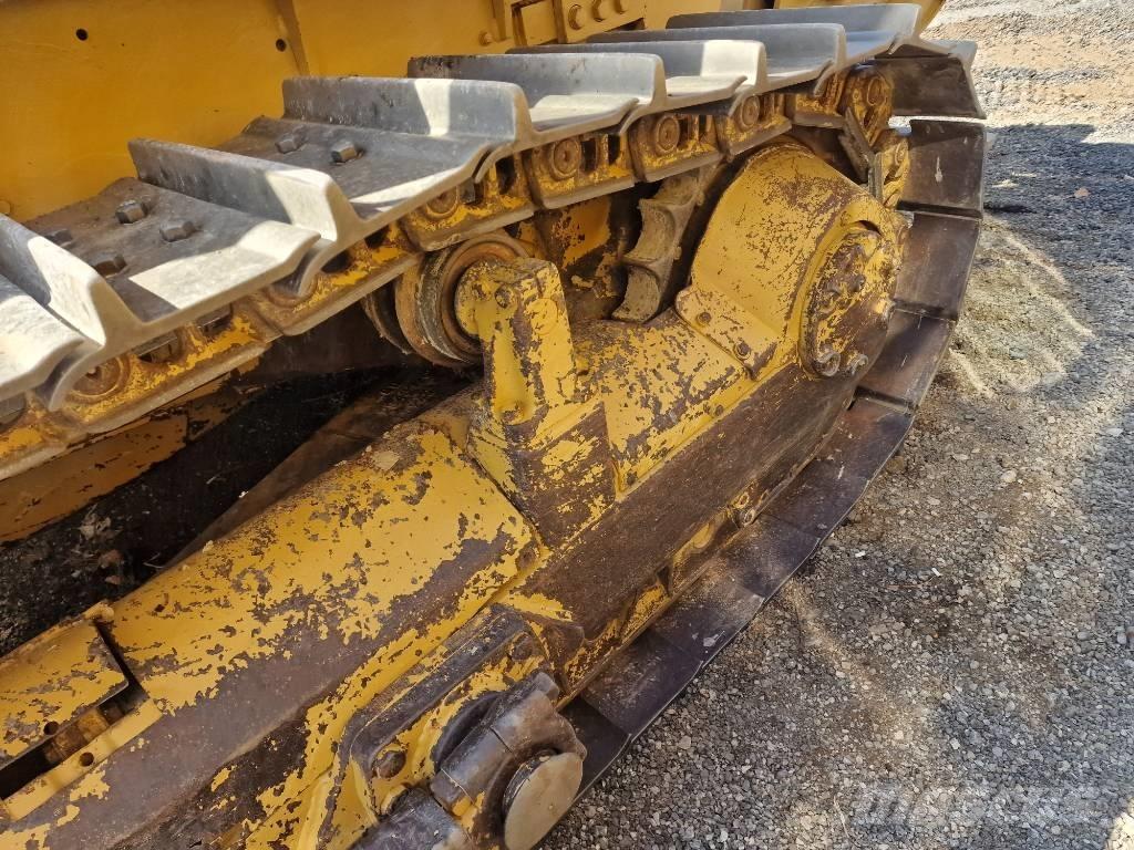 CAT D 6 D Buldožeri gusjeničari