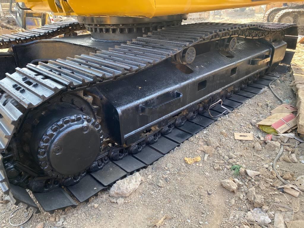 Komatsu PC240-7 Bageri gusjeničari