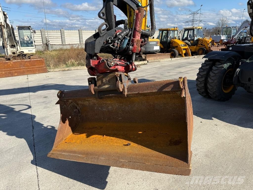 JCB Hydradig Bageri na kotačima