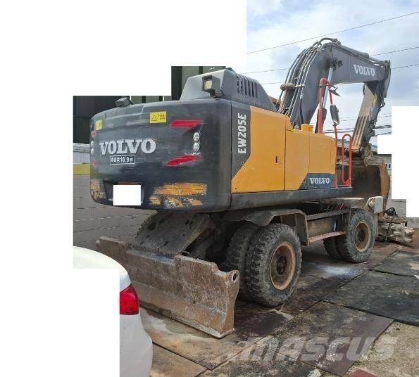 Volvo EW 205E Bageri na kotačima