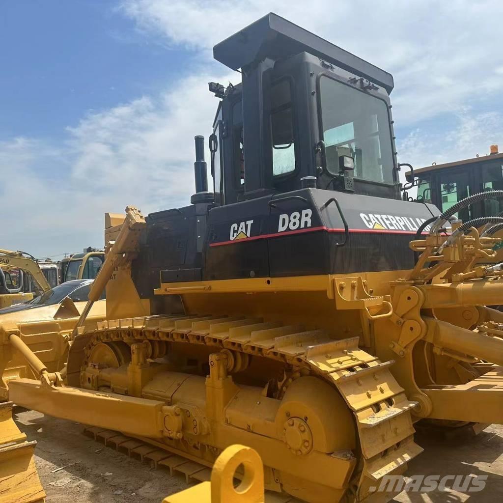 CAT D 8 R Buldožeri gusjeničari
