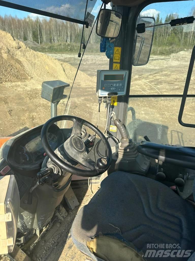 Hitachi ZW 250 Utovarivači na kotačima
