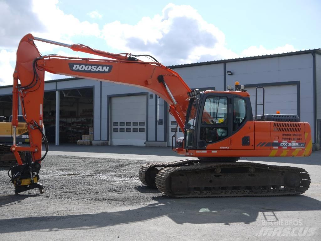 Doosan DX 225 LC-3 Bageri gusjeničari