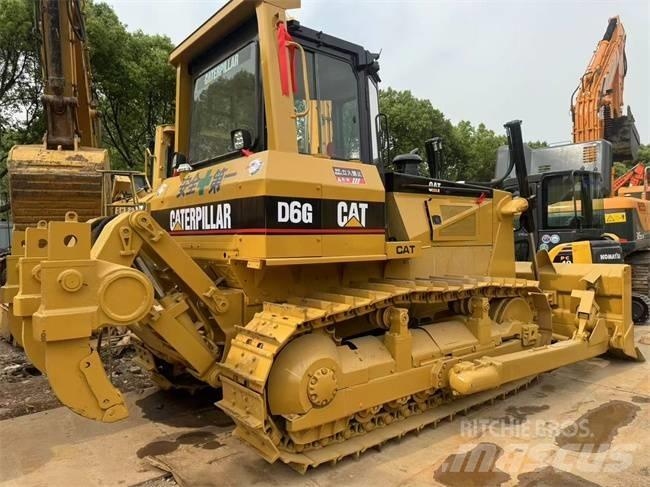 CAT D 6 G Buldožeri gusjeničari
