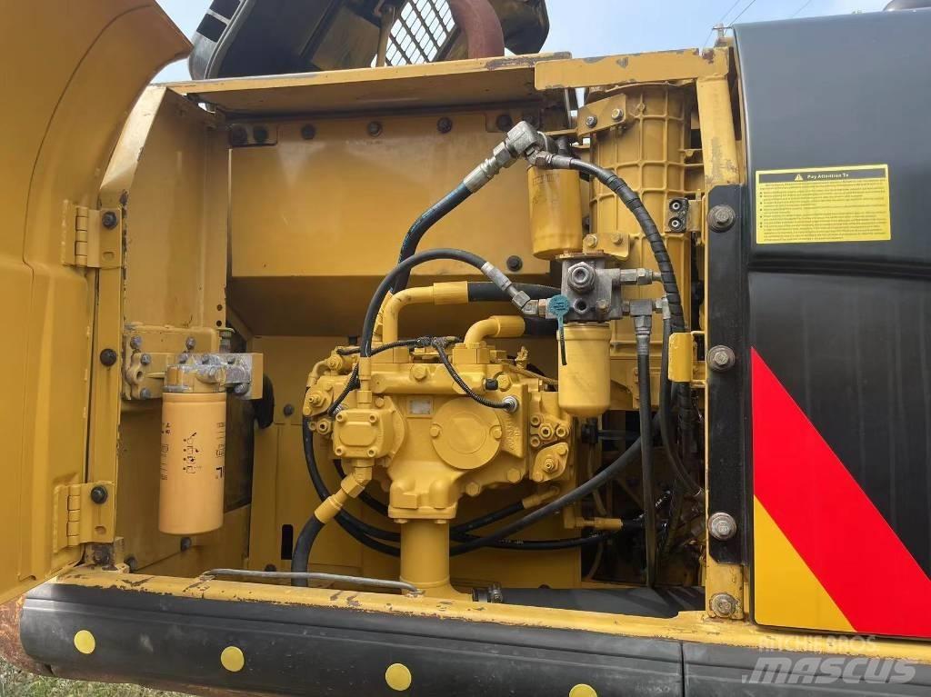 CAT 320 D Bageri gusjeničari