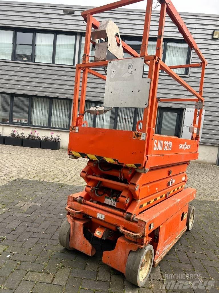 SkyJack SJ III 3219 Škaraste platforme