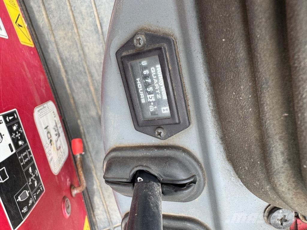 Yanmar SV08 (1D812) Mini bageri <7t