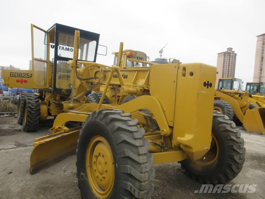 Komatsu GD 623 Grejderi