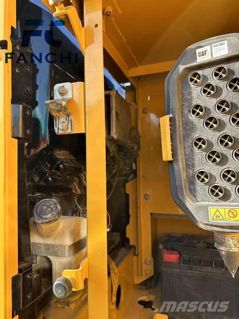 CAT 320 GC Bageri gusjeničari