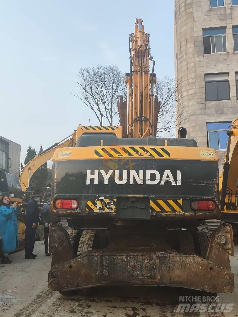 Hyundai 210W-9 Bageri na kotačima
