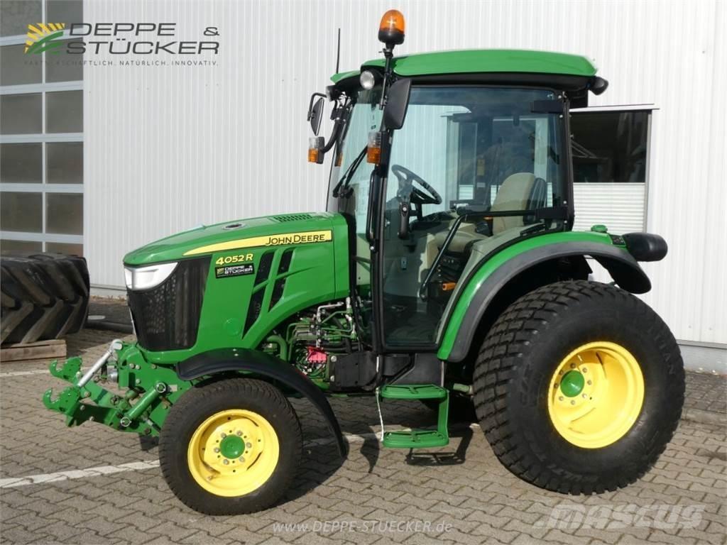 John Deere 4052R Kompaktni (mali) traktori