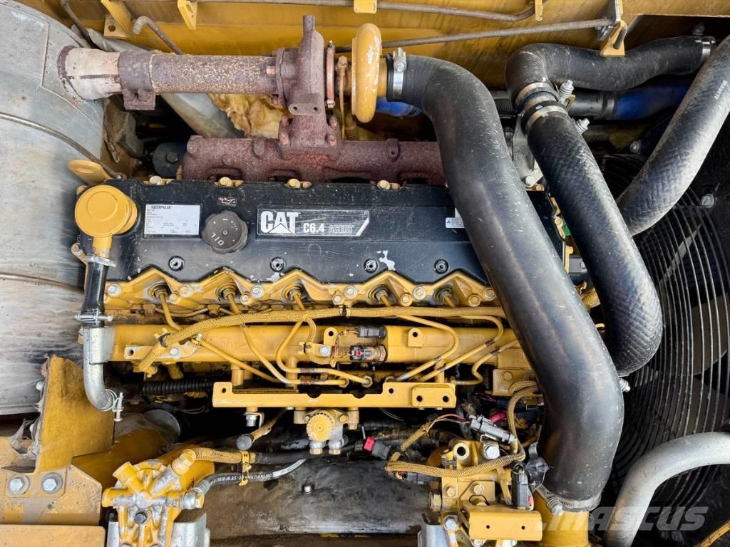 CAT 323 D Bageri gusjeničari