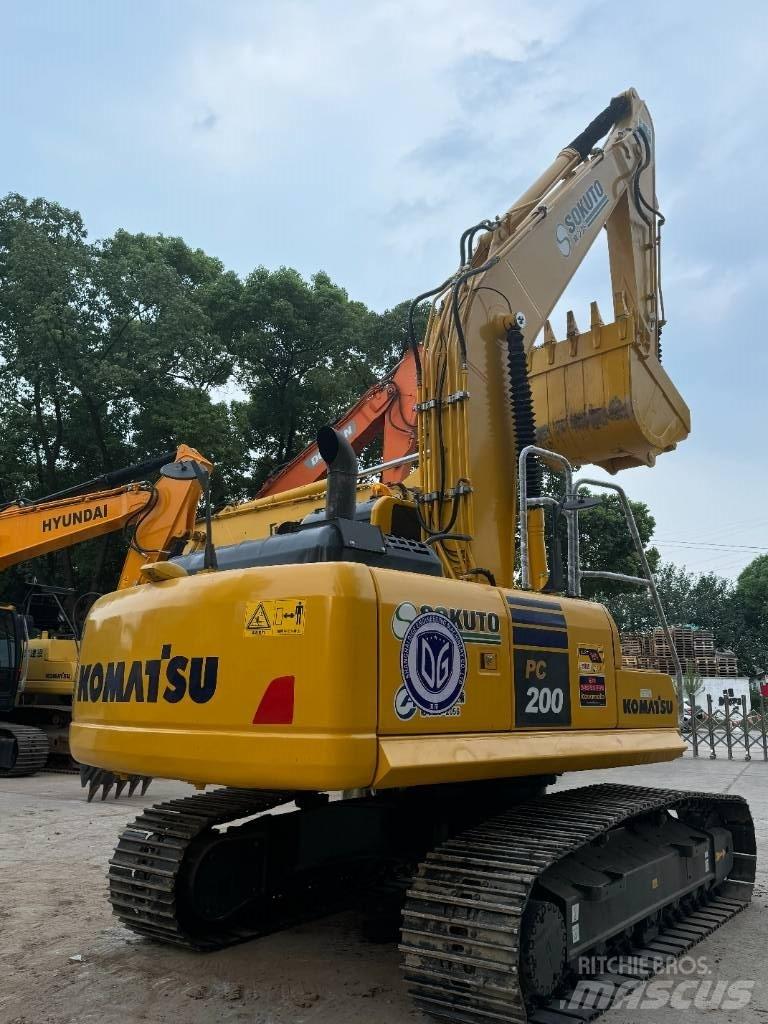 Komatsu PC 200-8 Bageri gusjeničari
