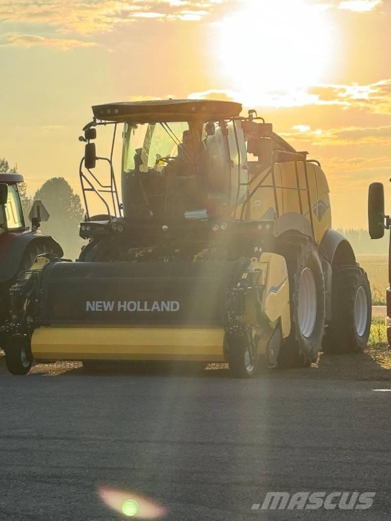 New Holland FR 550 Strojevi za krmu na vlastiti pogon