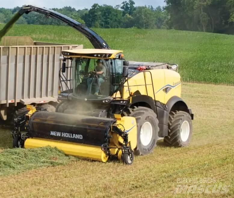 New Holland FR 550 Strojevi za krmu na vlastiti pogon