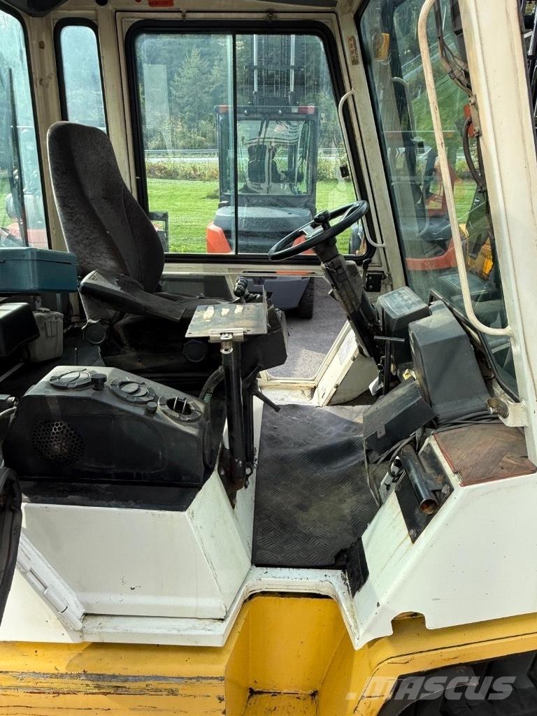TCM FD40Z7 Dizelski viličari