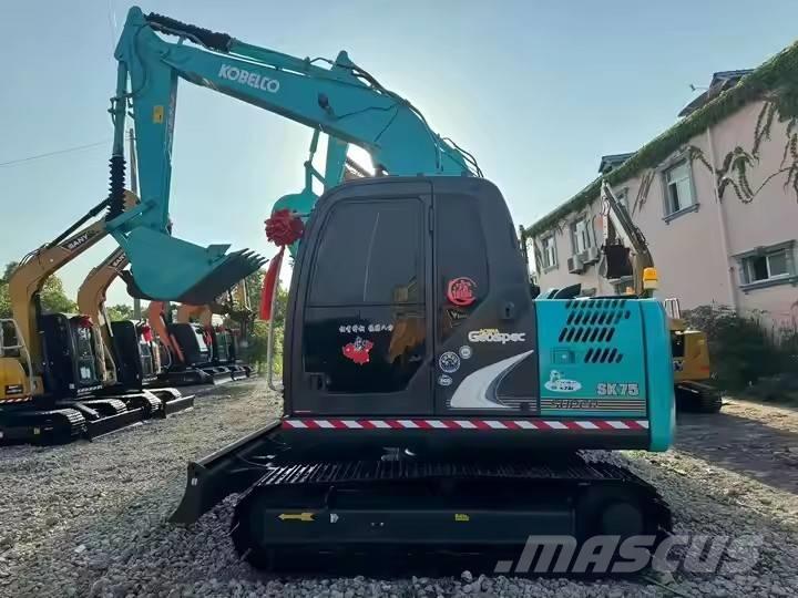 Kobelco SK 75 Bageri gusjeničari