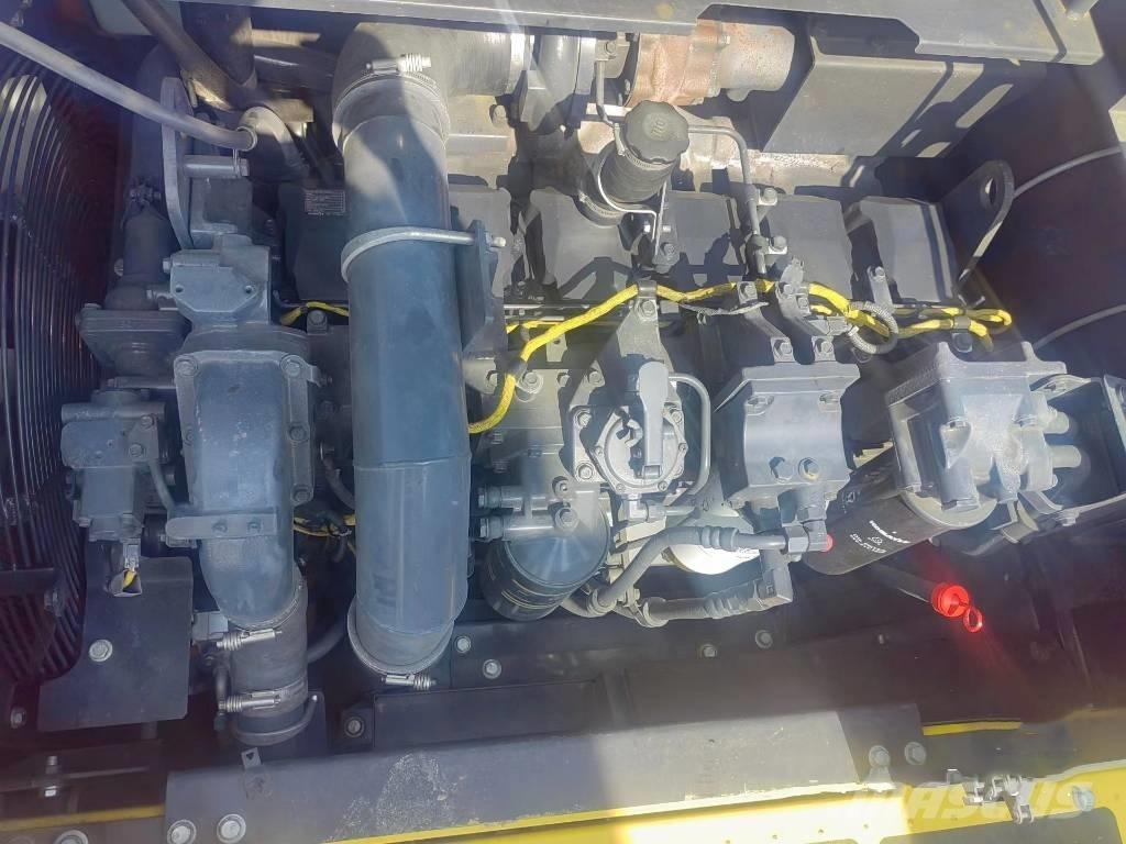 Komatsu PC450-8 Bageri gusjeničari