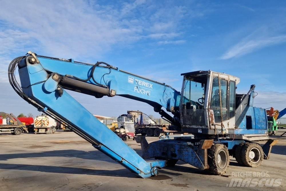 Fuchs 331 Bageri za manipuliranje materijalom / otpadom