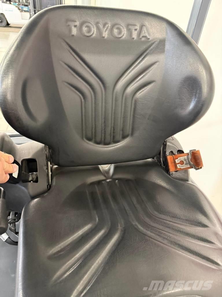 Toyota 11052 - 8FBE16T Električni viličari