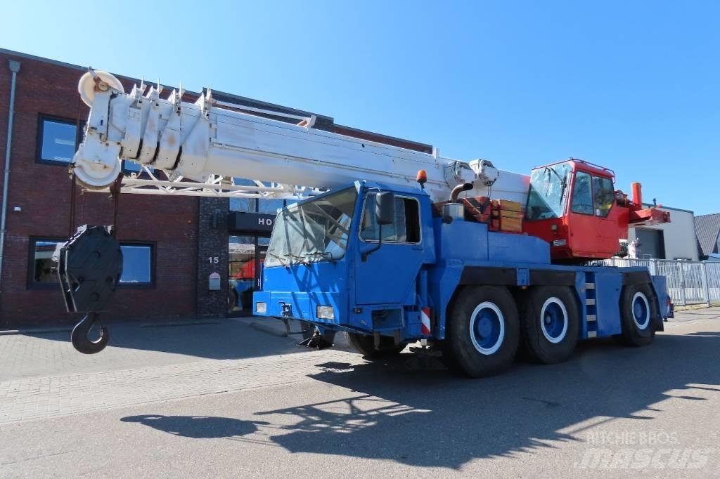 Liebherr LTM 1050-1 Rabljene dizalice za težak teren