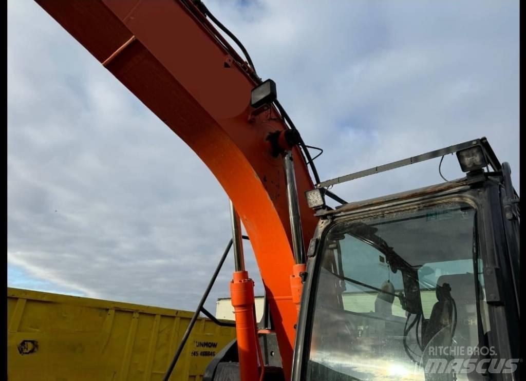 Hitachi 130 LCN Bageri gusjeničari