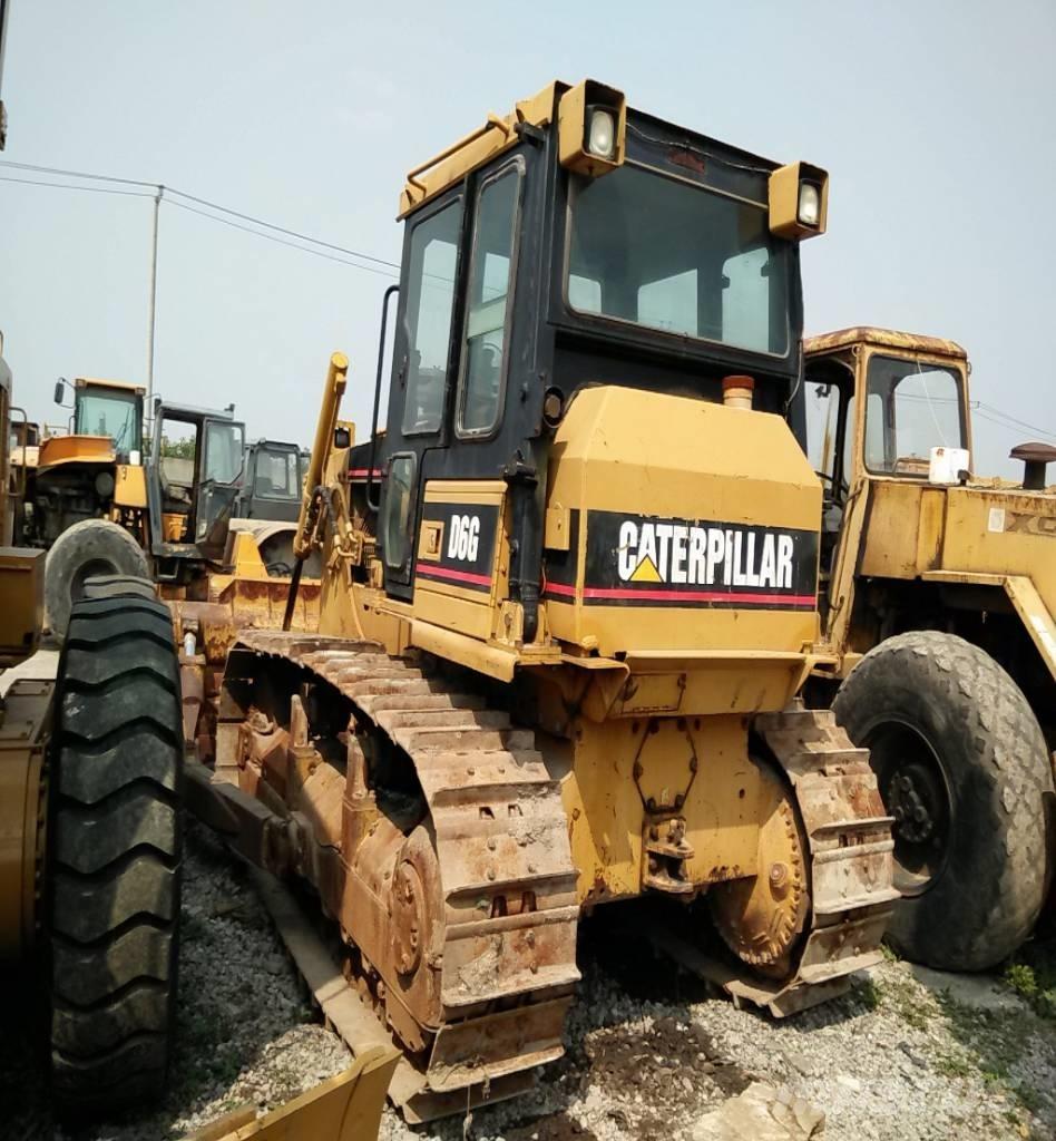 CAT D 6 G Buldožeri gusjeničari