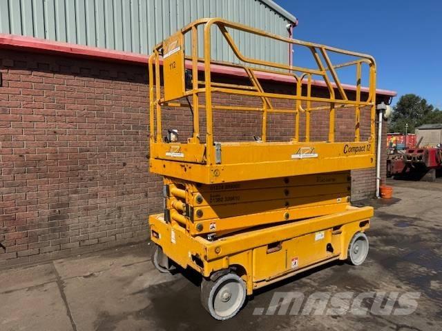 Haulotte Compact 12 Škaraste platforme