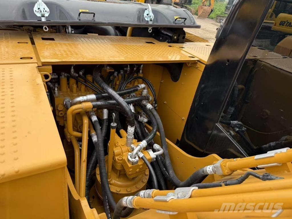 CAT 320D2 Bageri gusjeničari