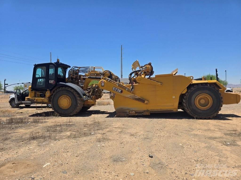 CAT 623K Strugači