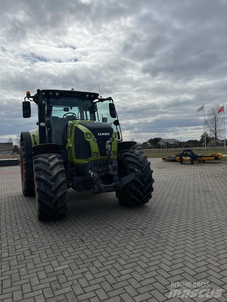 CLAAS Axion 850 Traktori