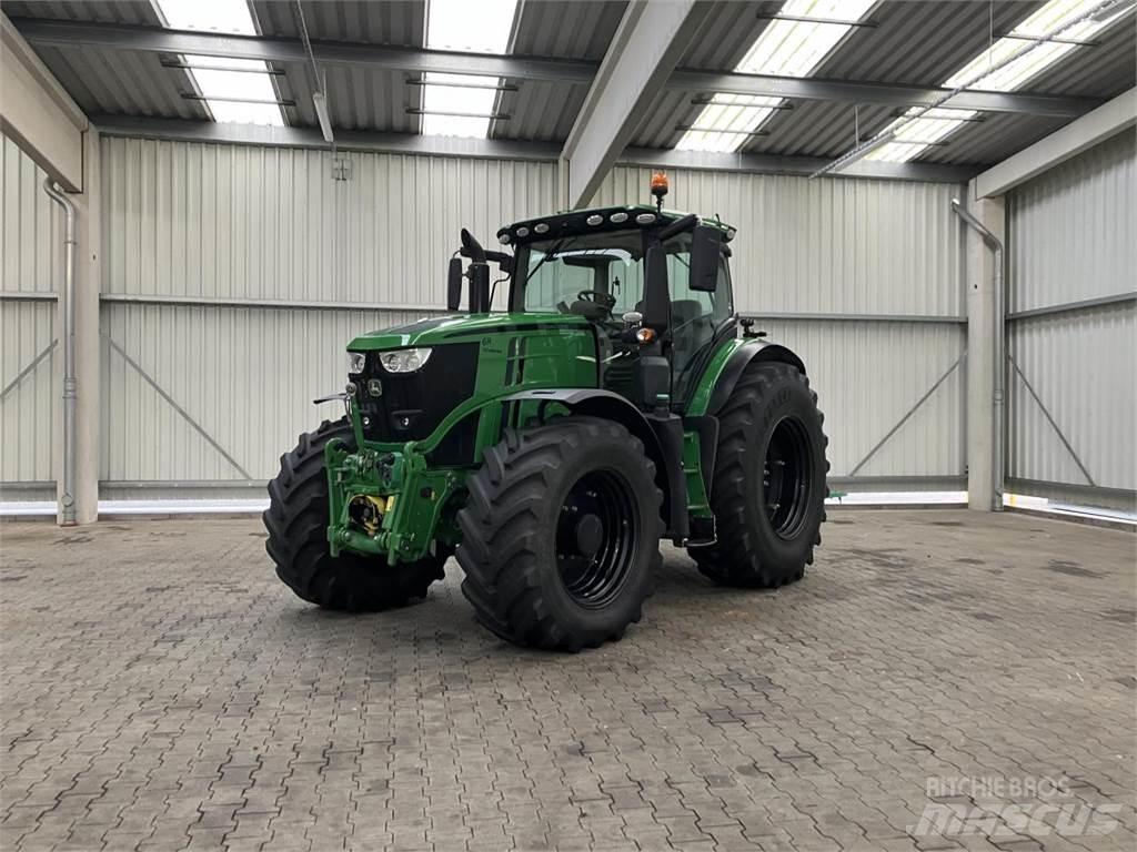 John Deere 6250R Traktori